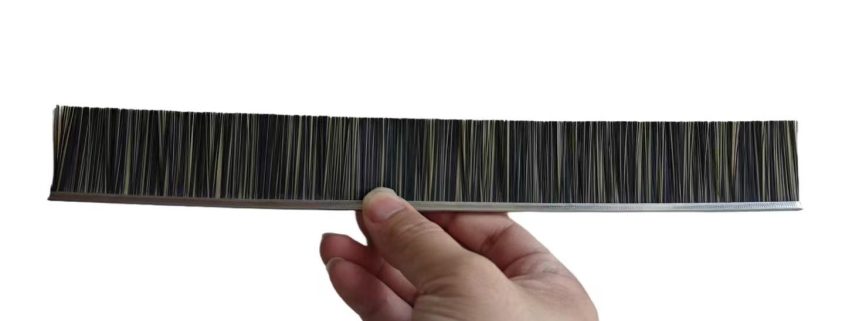 PBT strip brush