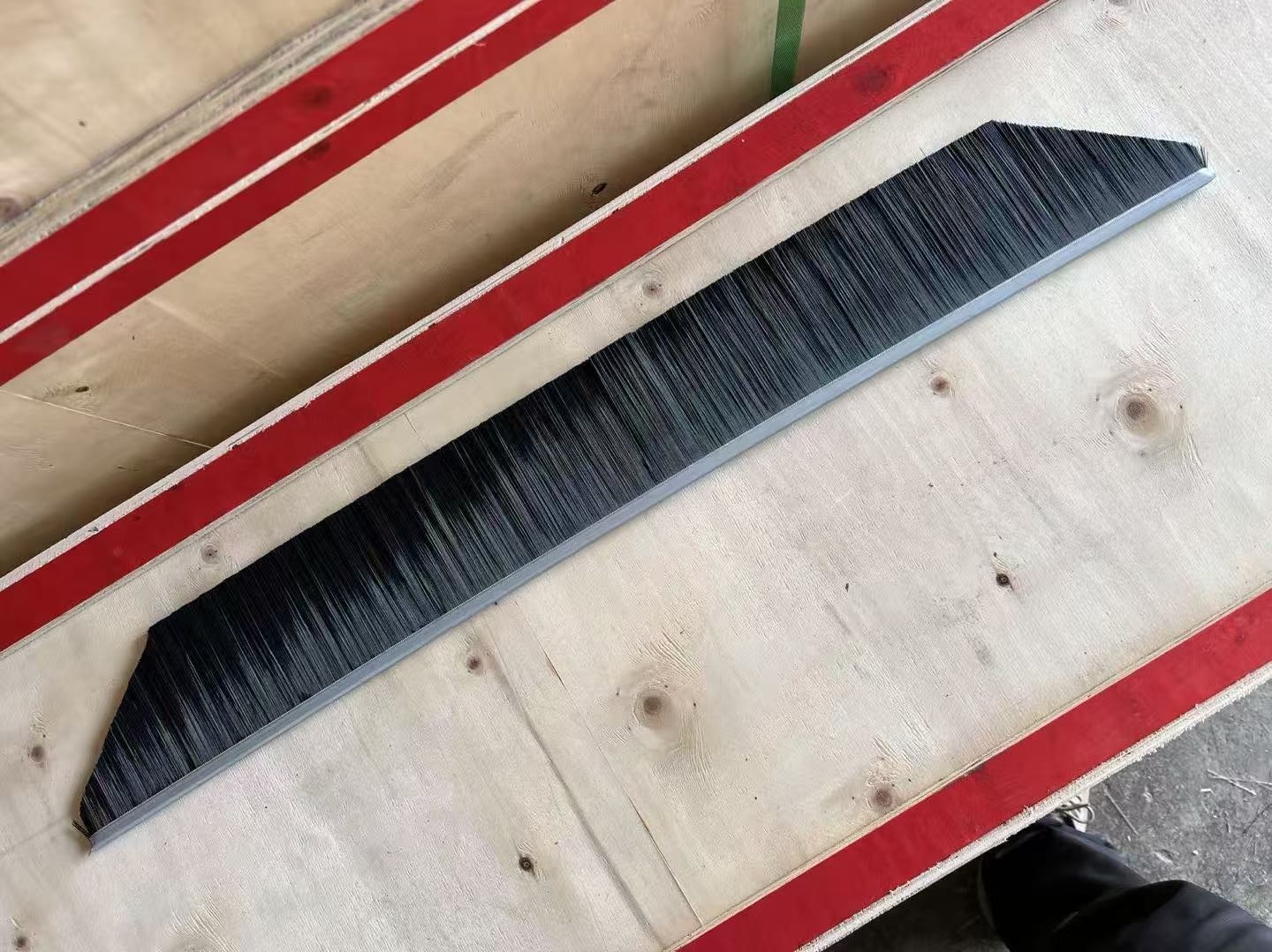 Strip brush from BOLEXBRUSH